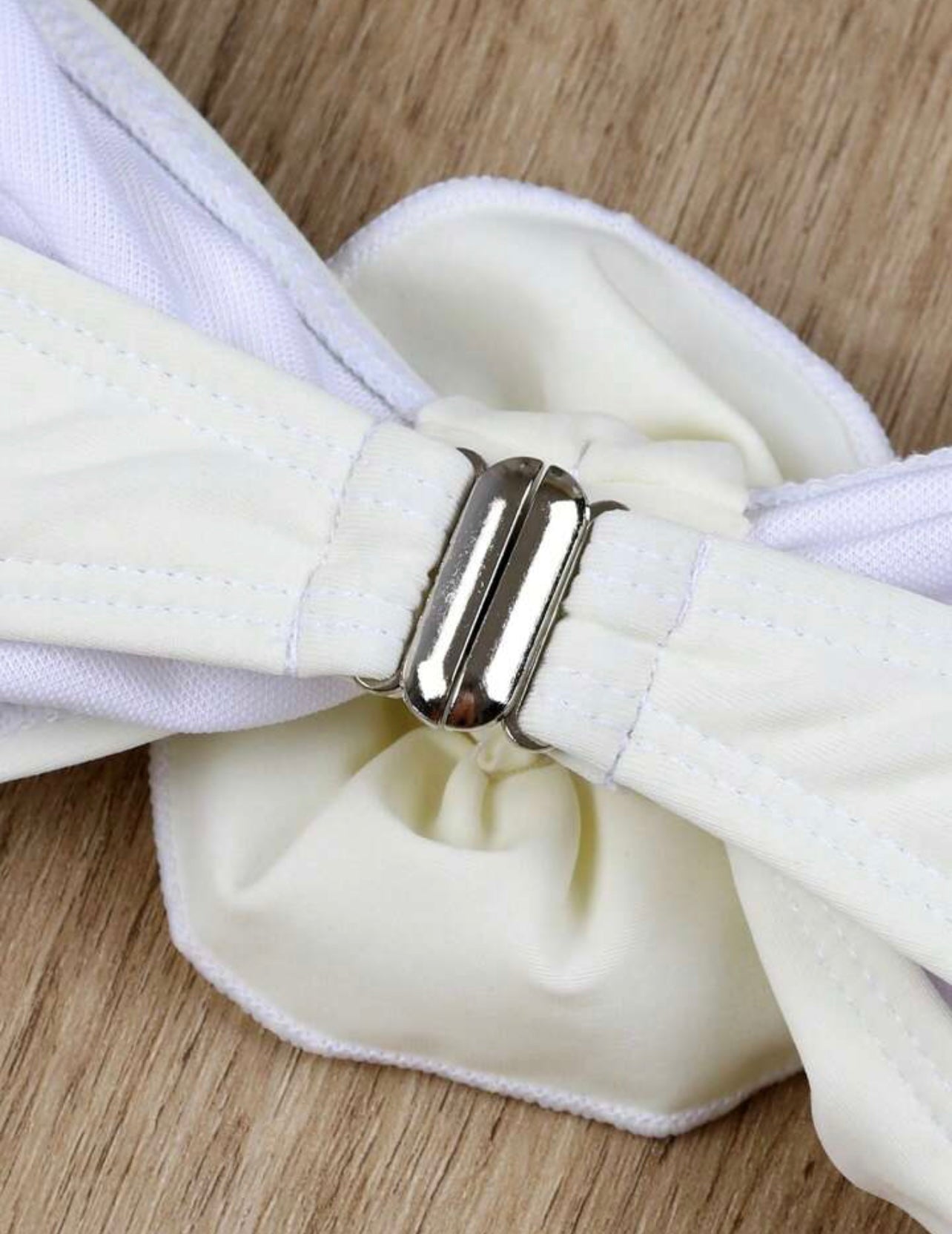Edna™ | Weißer Badeanzug mit Schleifen-Detail