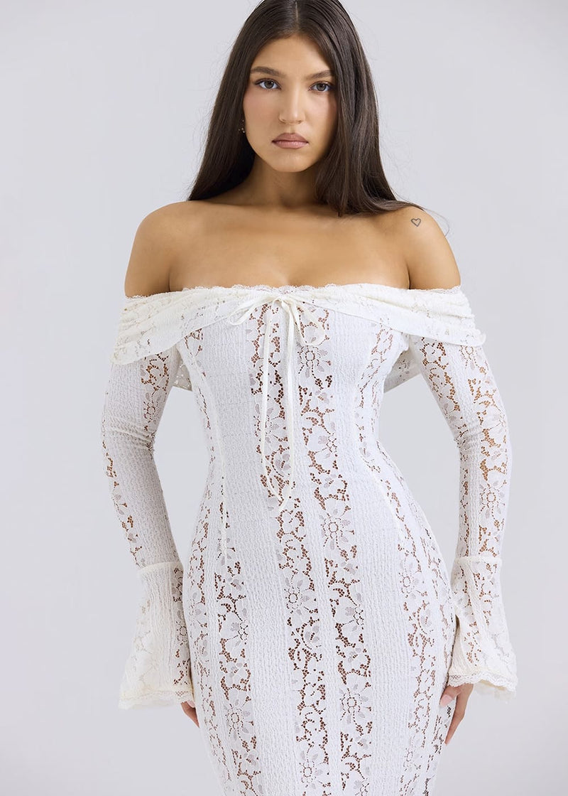 Nina™ | Schulterfreies Häkelkleid in Maxilänge