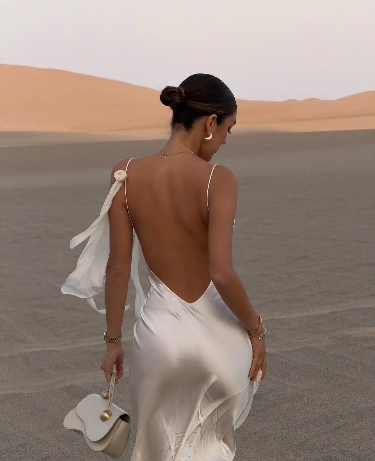 Lindth™ | Elegantes Satinkleid im Slip-Stil
