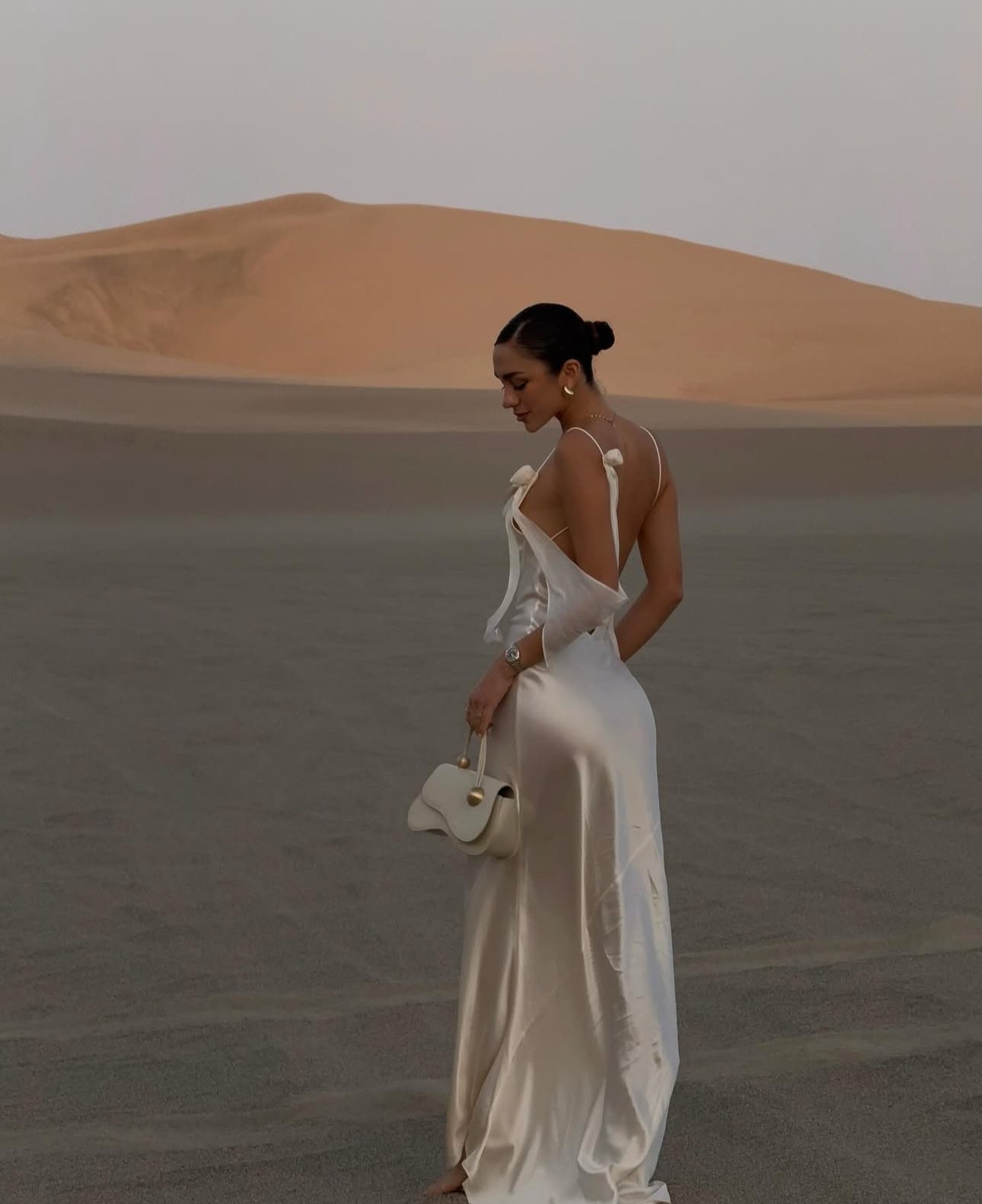 Lindth™ | Elegantes Satinkleid im Slip-Stil