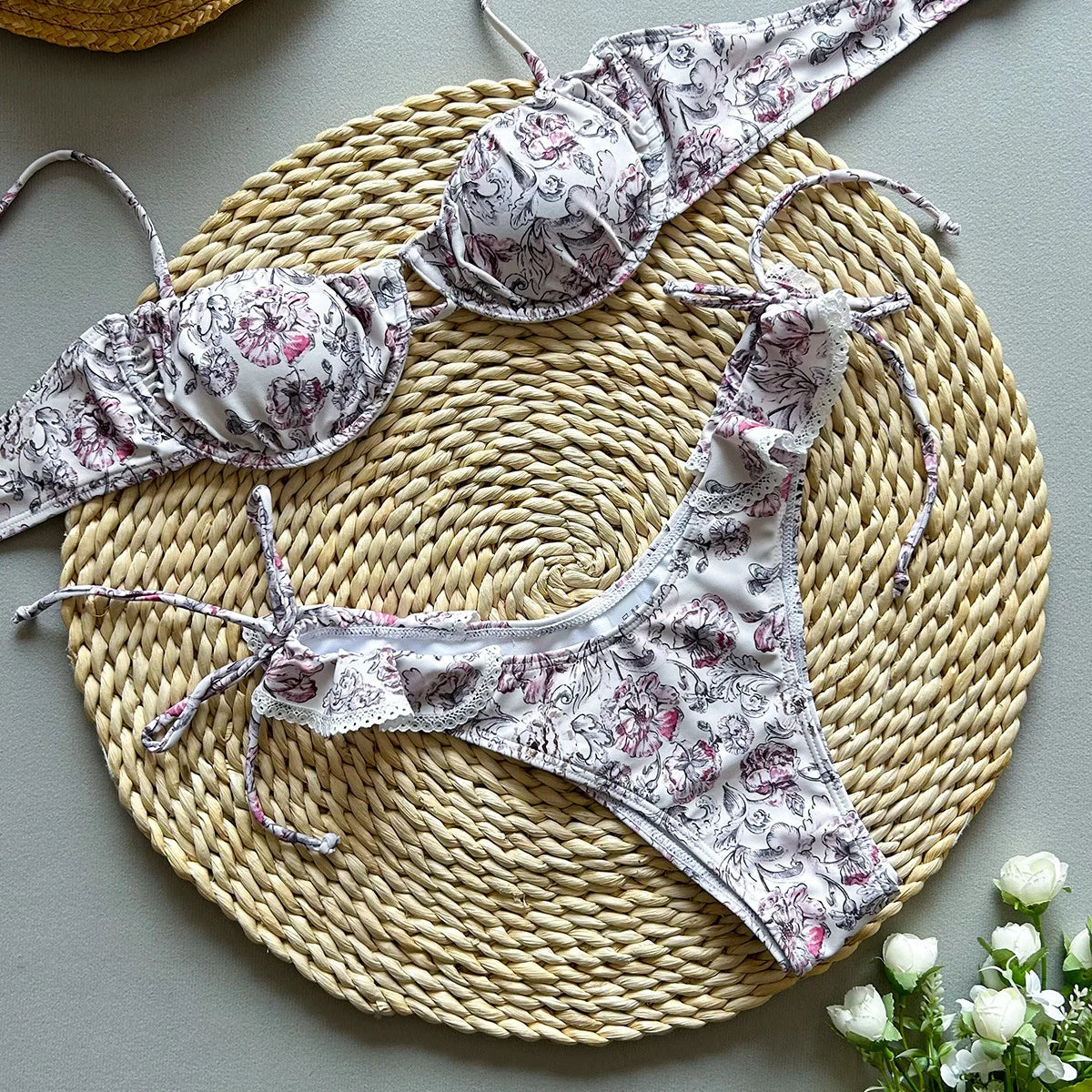 Lolla™ | Romantischer Bikini mit Volant-Details
