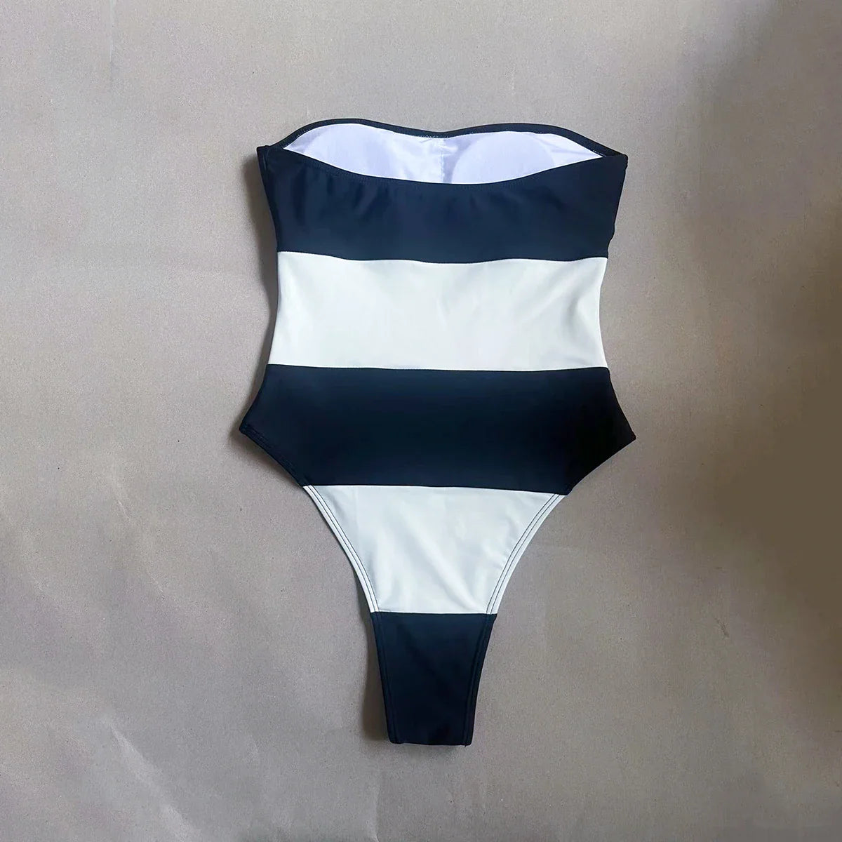 Miriam™ | Schwarz-Weiß Bandeau-Badeanzug