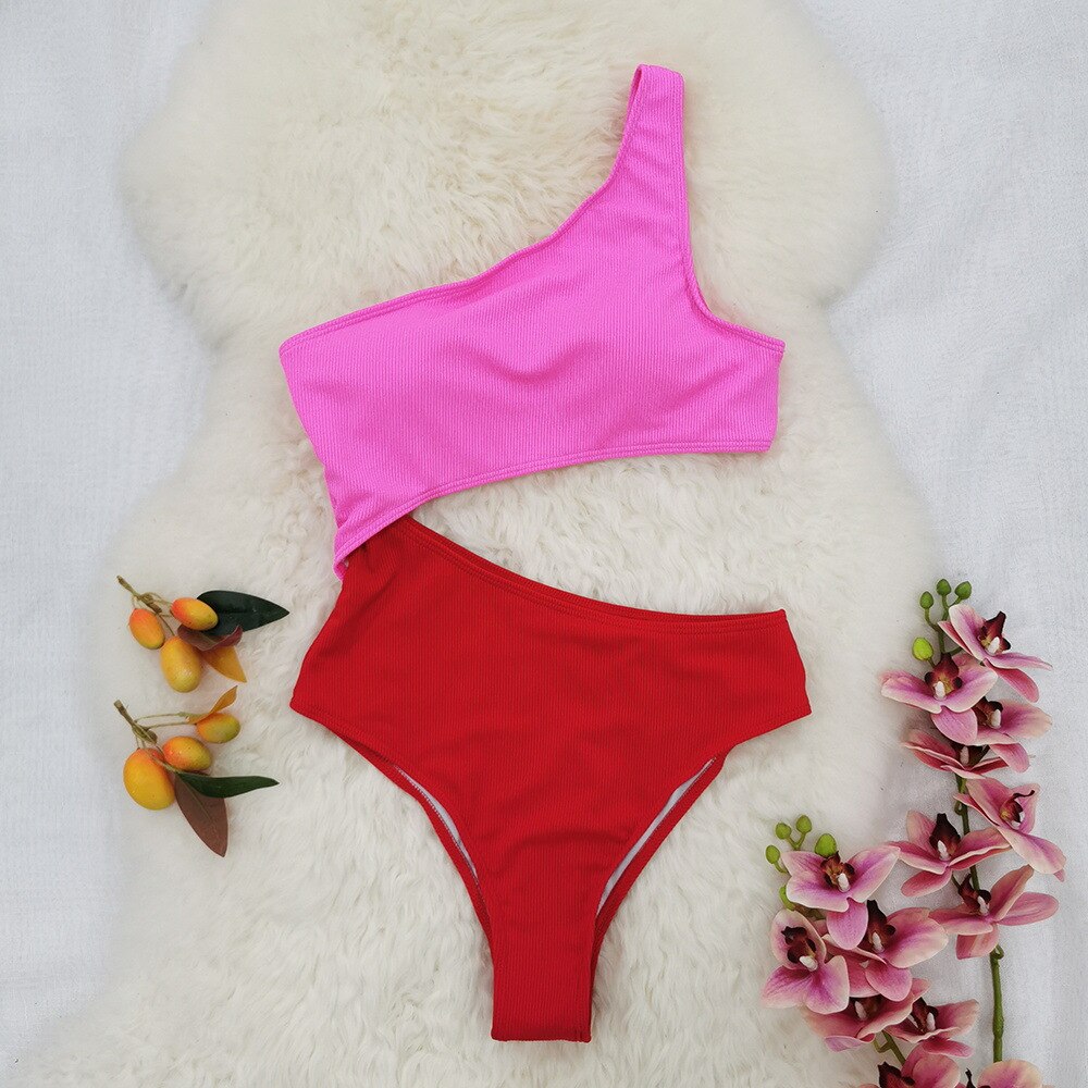 Pipa™ | Asymmetrischer Cut-Out Body