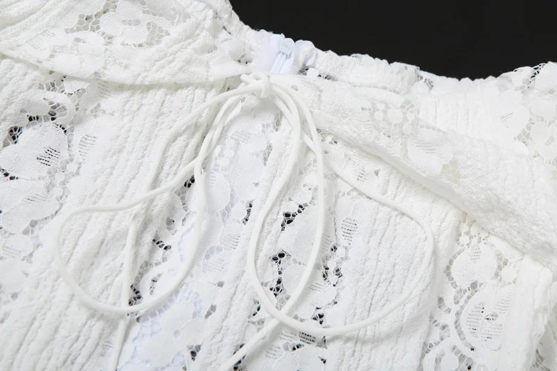 Nina™ | Schulterfreies Häkelkleid in Maxilänge