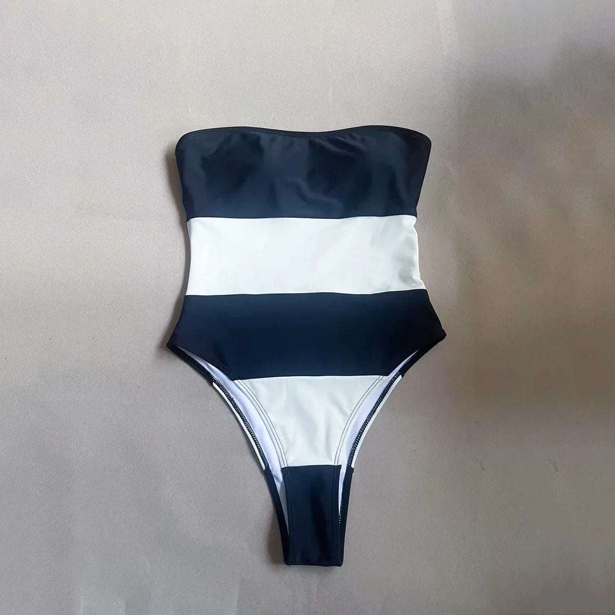Miriam™ | Schwarz-Weiß Bandeau-Badeanzug