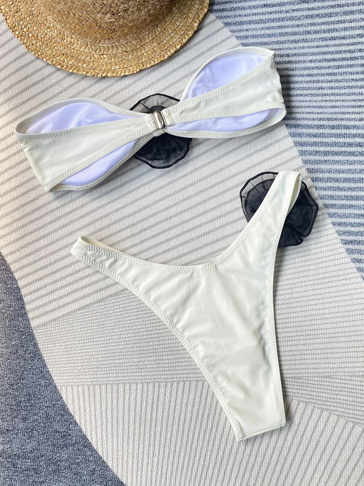 Leny™ | Eleganter Bikini mit Blüten-Details