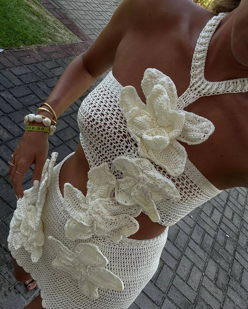 Viviane™ | Gehäkeltes Minikleid mit 3D-Blumen