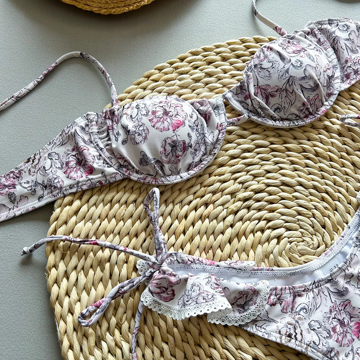 Lolla™ | Romantischer Bikini mit Volant-Details