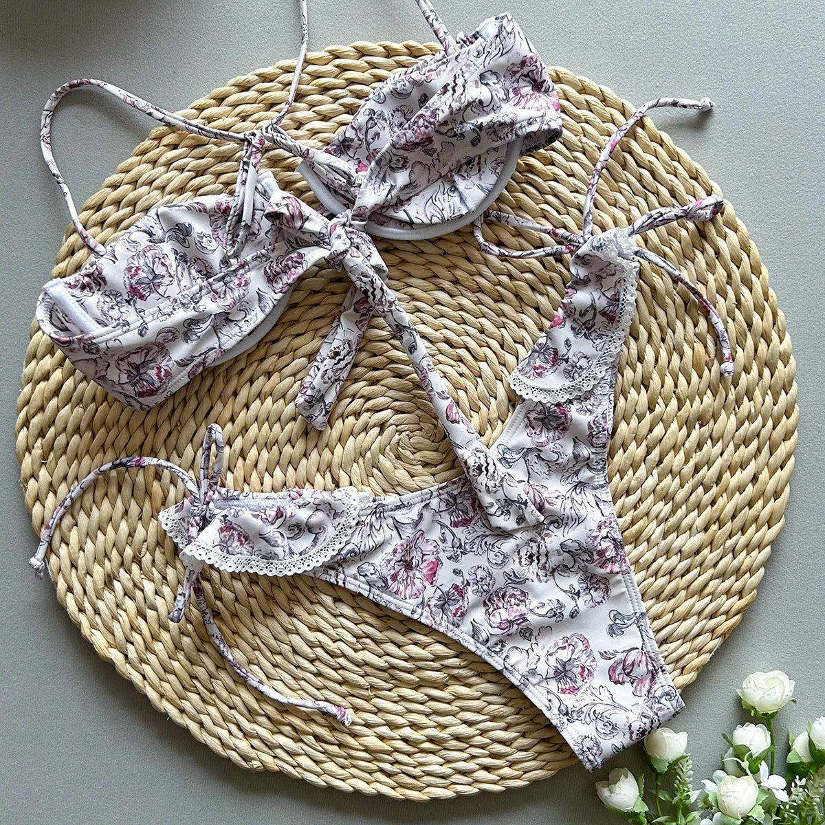 Lolla™ | Romantischer Bikini mit Volant-Details