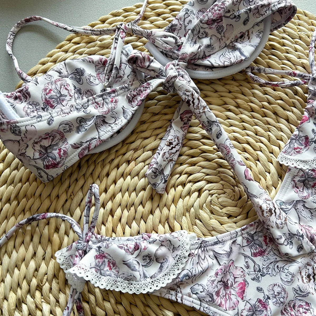 Lolla™ | Romantischer Bikini mit Volant-Details