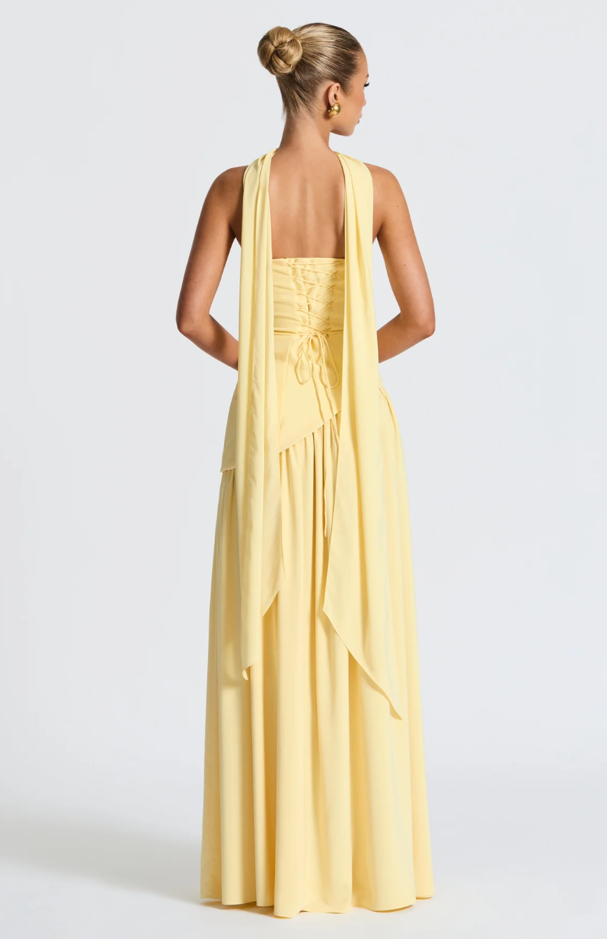 Alure™ | Schulterfreies Stretch-Maxikleid