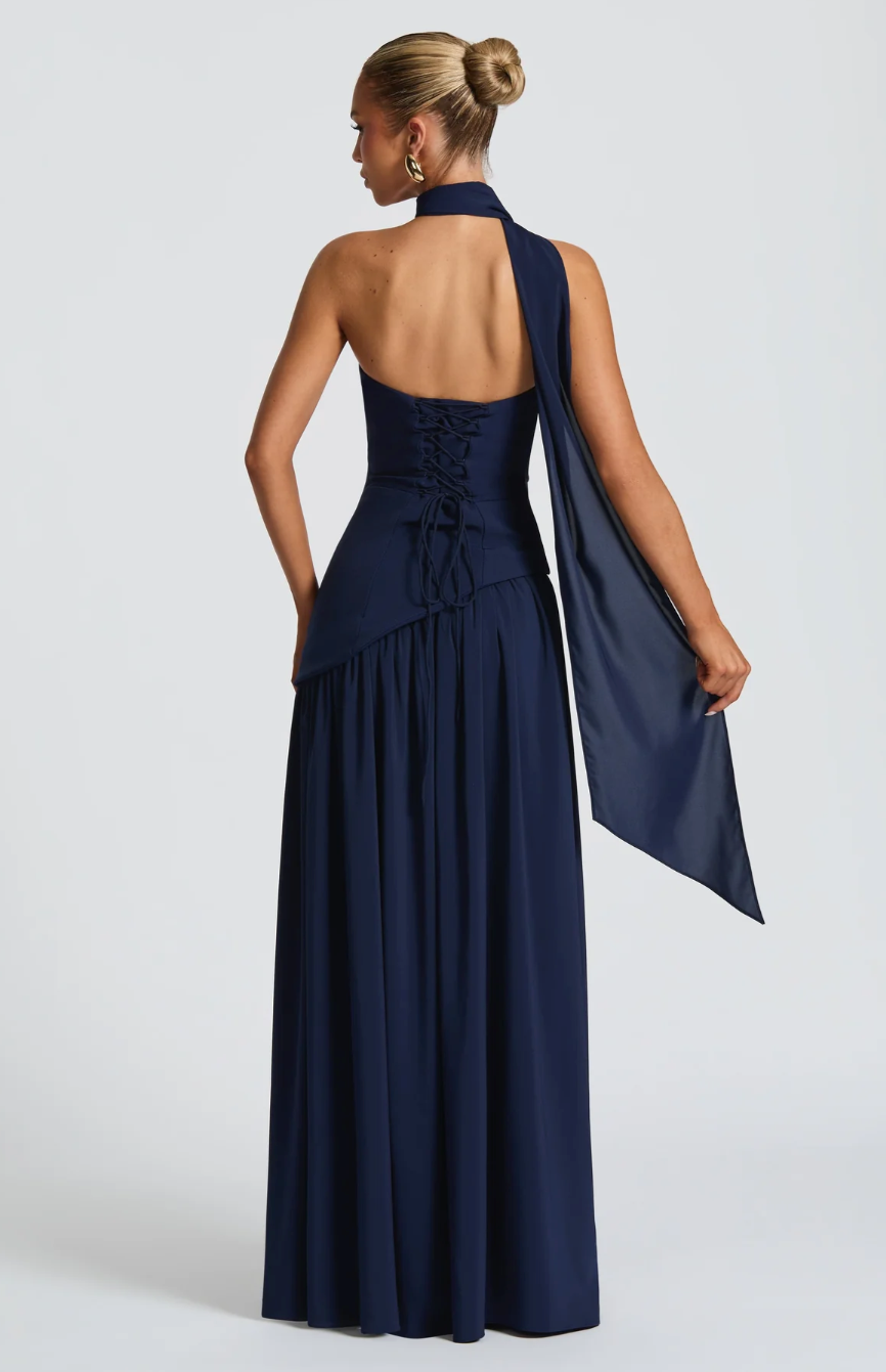 Alure™ | Schulterfreies Stretch-Maxikleid