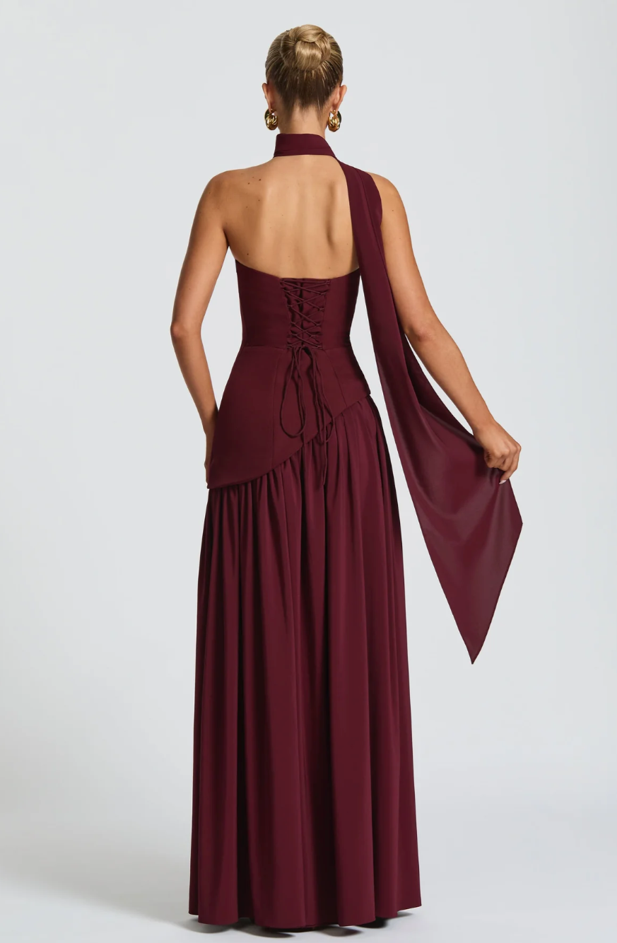 Alure™ | Schulterfreies Stretch-Maxikleid