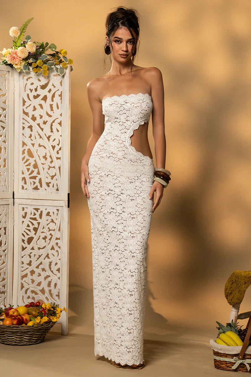 Kedda™ | Schulterfreies Spitzen-Maxikleid