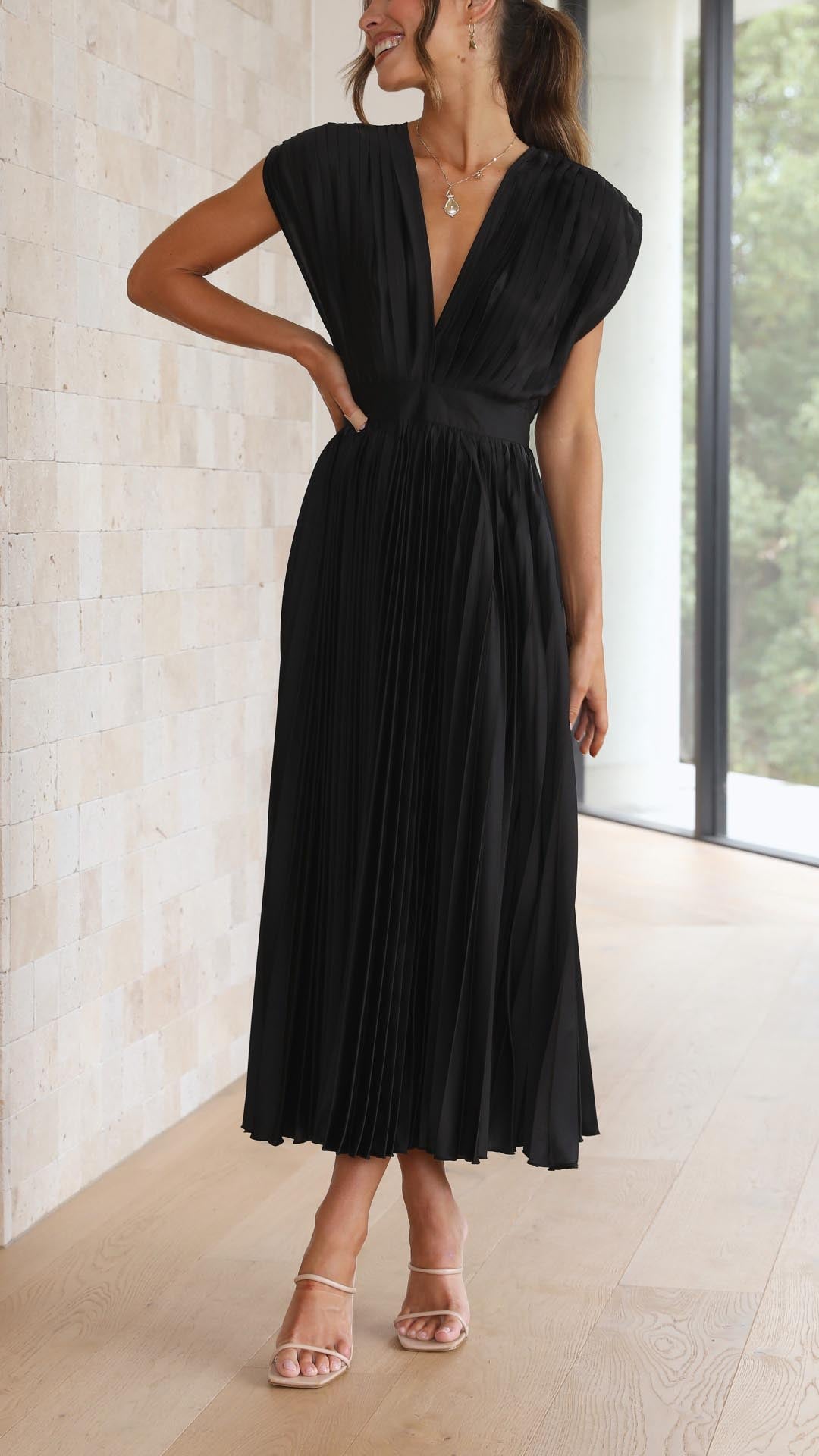 Marianne™ | Schickes Faltenkleid