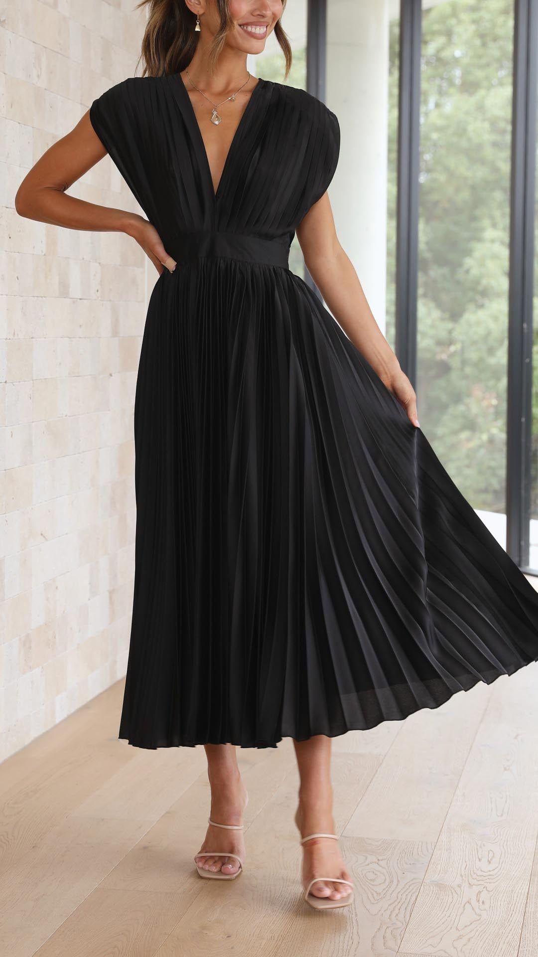 Marianne™ | Schickes Faltenkleid